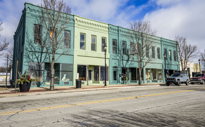 Pictures of Retail, Office, Mixed Use property located at 301 E MIDLAND ST, BAY CITY, MI 48706-4690 for sales - image #1