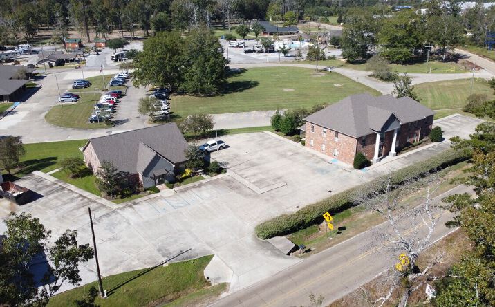 Pictures of Retail, Office property located at 7696 Vincent Road, Denham Springs, LA 70726 for sales - image #1