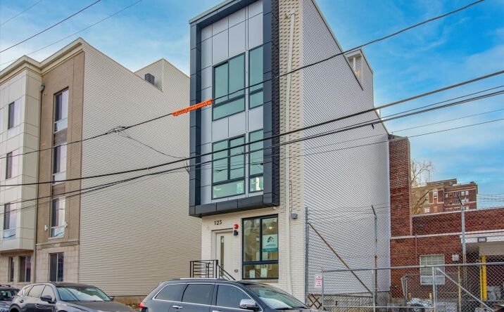 Pictures of Multifamily property located at 1230 N MARSHALL ST, PHILADELPHIA, PA 19122 for sales - image #1