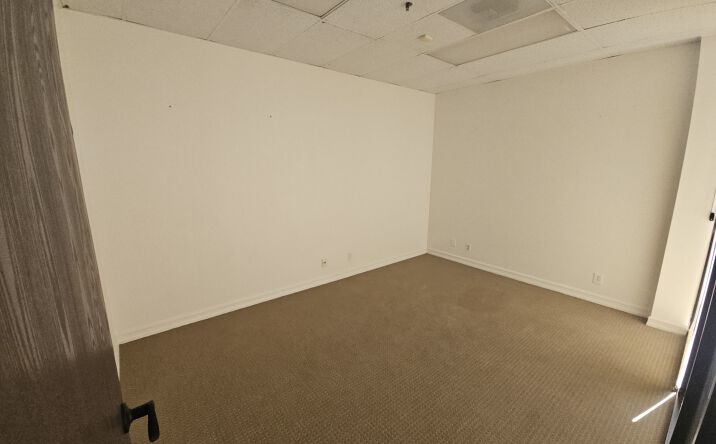 Pictures of Industrial property located at 3251 CORTE MALPASO, CAMARILLO, CA 93012-8094 for sales - image #1
