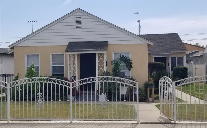Pictures of Multifamily property located at 508 W Laurel Street, Compton, CA 90220 for sales - image #1
