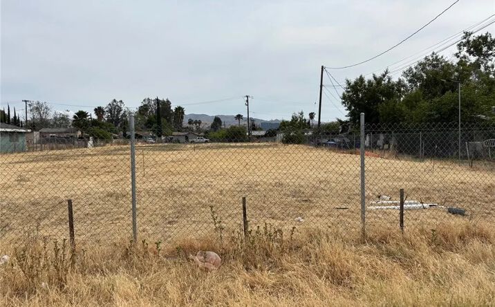 Pictures of Land property located at 1220 Coulston, San Bernardino, CA 92408 for sales - image #1