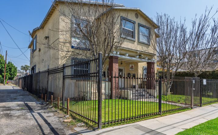 Pictures of Multifamily property located at 3416 WALTON AVE LOS ANGELES CA 90007, LOS ANGELES, CA 90007 for sales - image #1