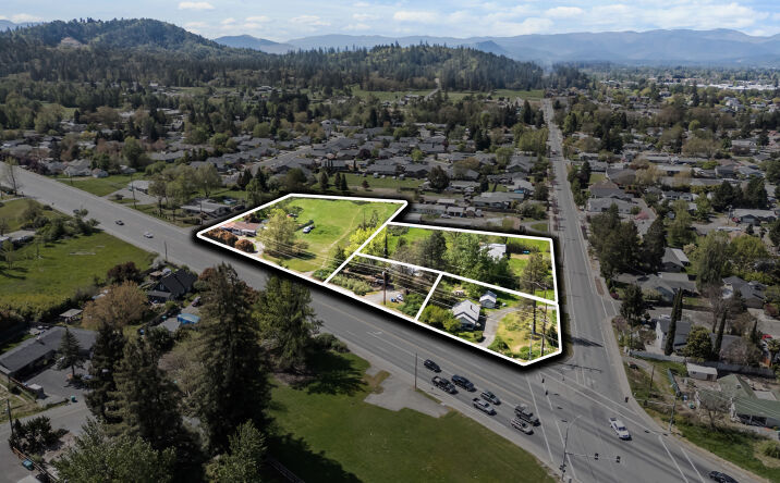 Pictures of Land, Multifamily property located at 2024 Williams Highway, Grants Pass, OR 97527, 2050 Williams Highway, Grants Pass, OR 97527, 2090 Williams Highway, Grants Pass, OR 97527, 815 SW Harbeck Rd, Grants Pass, OR 97527 for sales - image #1