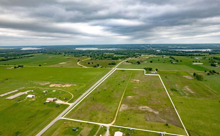 Pictures of Land property located at 30 S Hwy 10, Grove, OK 74344 for sales - image #1