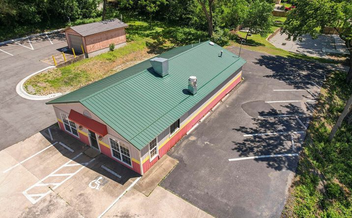 Pictures of Business for Sale, Office, Retail property located at 310 E 3rd Street, Grove, OK 74344 for sales - image #1