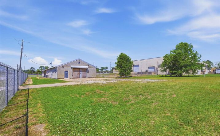 Pictures of Office, Industrial property located at 1001 Main Street, Lake Charles, LA 70615 for sales - image #1