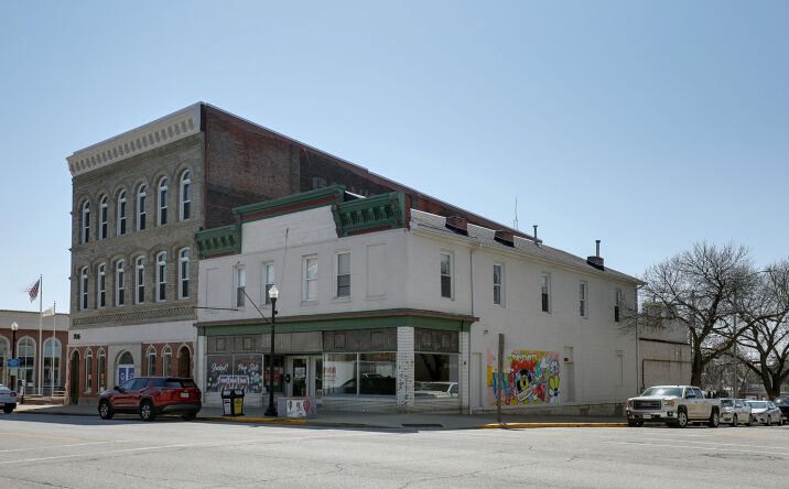 Pictures of Retail property located at 700 Maine Street, Quincy, IL 62301 for sales - image #1