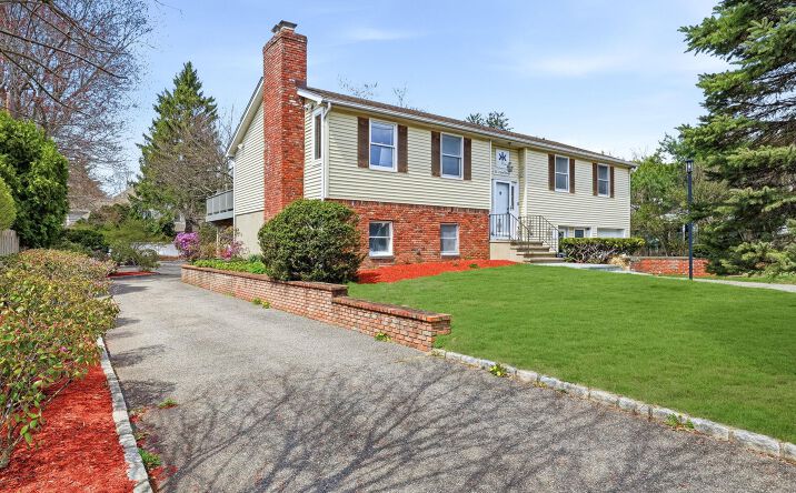 Pictures of Office property located at 3 Macdonald Avenue, North Castle, NY 10504 for sales - image #1