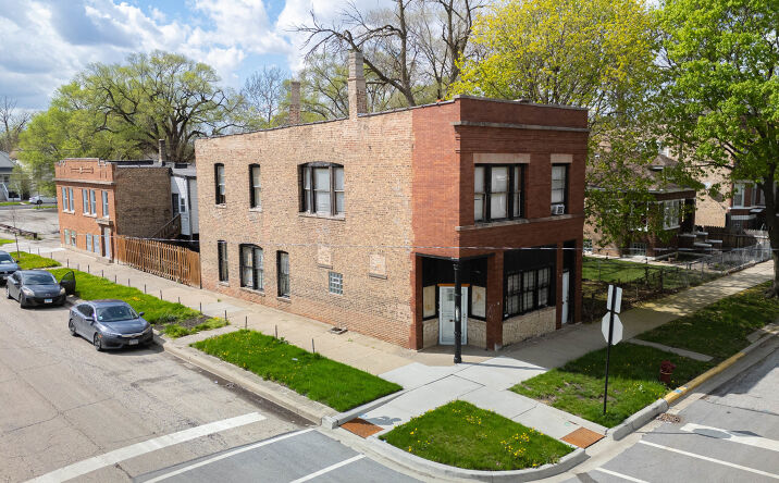 Pictures of Multifamily property located at 6956 S Carpenter Street, Chicago, IL 60621 for sales - image #1