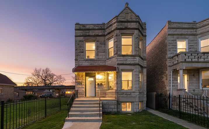 Pictures of Multifamily property located at 4046 W 21st Street, Chicago, IL 60623 for sales - image #1
