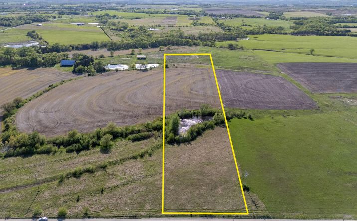 Pictures of Land property located at Tract 1 SW Docking RD, Auburn, KS 66402 for sales - image #1
