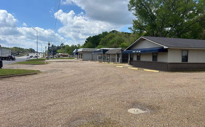 Pictures of Special Purpose property located at 903 E End Blvd South, Marshall, TX 75670 for sales - image #1