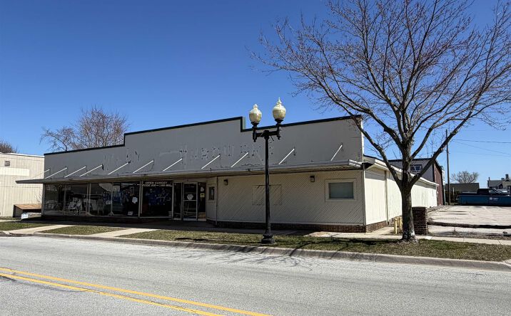 Pictures of Retail property located at 87 Division Street, Manistee, MI 49660 for sales - image #1