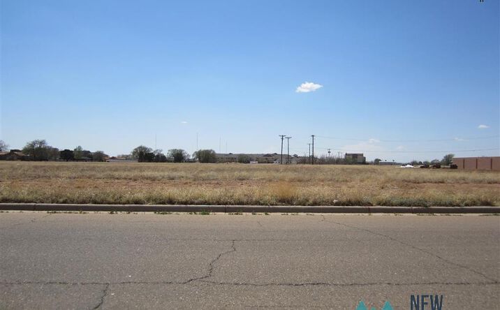 Pictures of Land property located at 108 Colonial Estates Parkway Parkway, Clovis, NM 88101 for sales - image #1