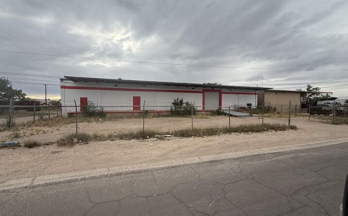 Pictures of Industrial property located at 1119 S Leech Street, Hobbs, NM 88240 for sales - image #1