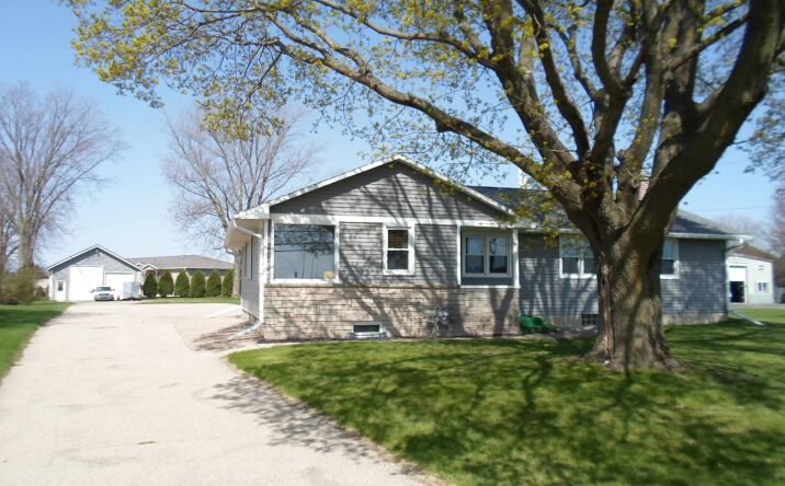 Pictures of Office property located at 1804 N Spring, Beaver Dam, WI 53916 for sales - image #1
