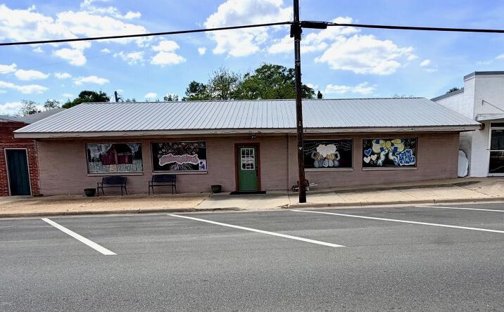 Pictures of Business for Sale property located at 5397 10th Street, Malone, FL 32445 for sales - image #1