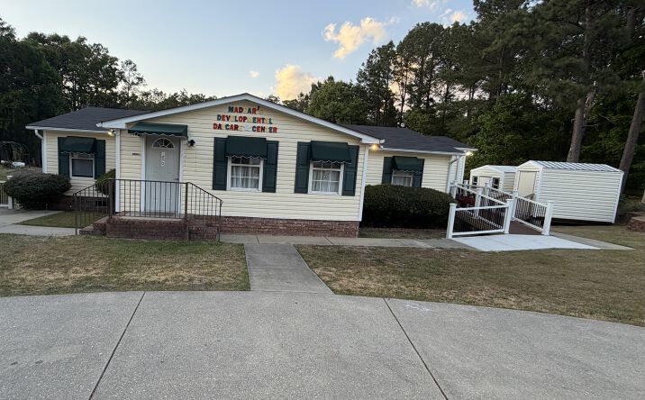Pictures of Retail property located at 100 Mcdougald Drive, Raeford, NC 28376 for sales - image #1