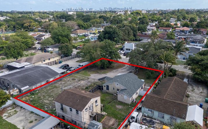 Pictures of Multifamily property located at 3035 NW 93rd St, Miami, FL 33147 for sales - image #1