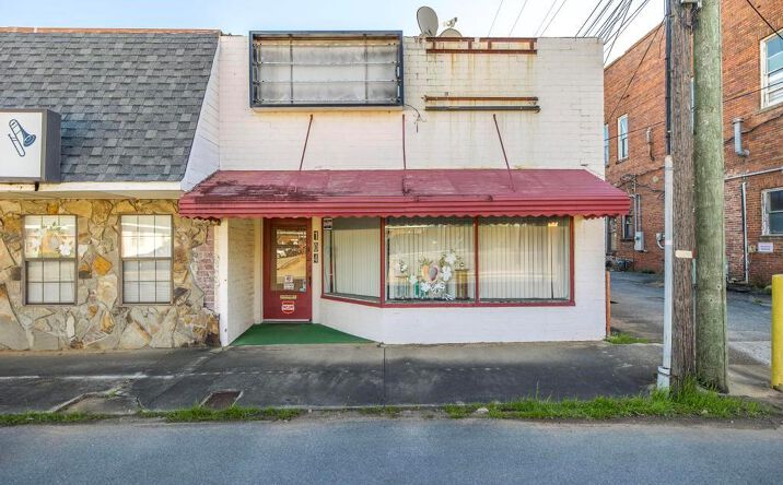 Pictures of Retail property located at 104 Anderson Avenue, Fort Valley, GA 31030 for sales - image #1