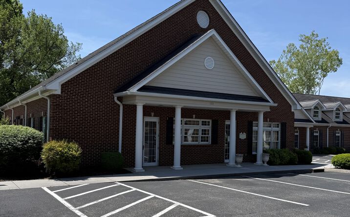 Pictures of Office property located at 122 Lynnwood Drive, Knoxville, TN 37918 for sales - image #1
