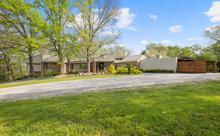 Pictures of Retail, Hospitality, Special Purpose property located at 381 W Guin Rd, Nixa, MO 65714 for sales - image #1