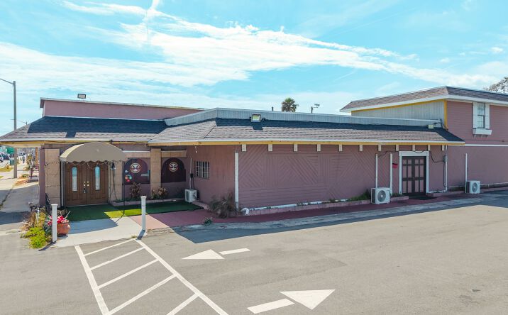 Pictures of Retail property located at 144 North Ridgewood Avenue, Daytona Beach, FL 32114 for sales - image #1