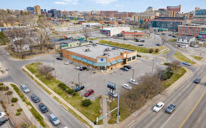 Pictures of Retail property located at 225 N Saddle Creek Rd, Omaha, NE 68131 for sales - image #1