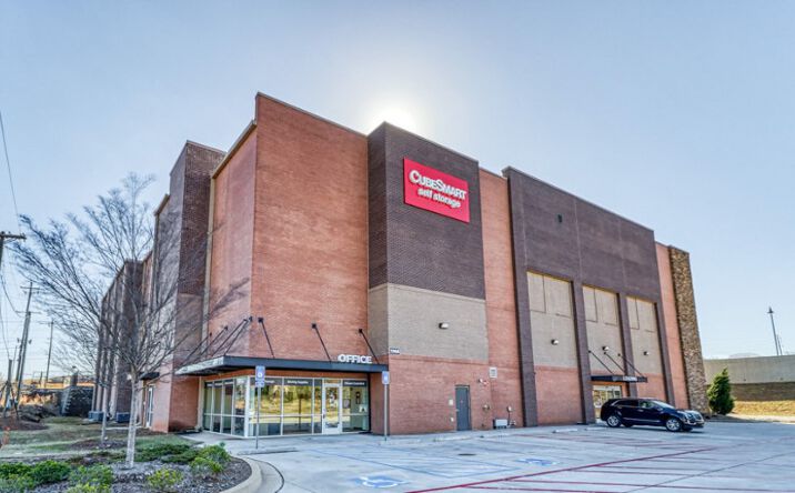 Pictures of Self Storage property located at 1966 LELAND DR SE, MARIETTA, GA 30067 for sales - image #1