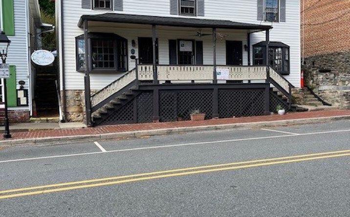 Pictures of Retail property located at 406 MILL ST, OCCOQUAN, VA 22125 for sales - image #1