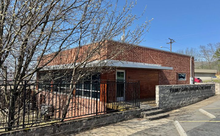 Pictures of Retail, Office property located at 711 Albert Pike Road, Hot Springs, AR 71913 for sales - image #1