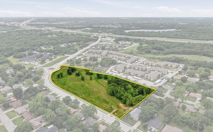 Pictures of Land property located at 2640 West Loy Lake Road, Denison, TX 75020 for sales - image #1