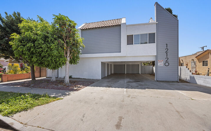 Pictures of Retail, Multifamily property located at 12120 215th Street, Hawaiian Gardens, CA 90716 for sales - image #1