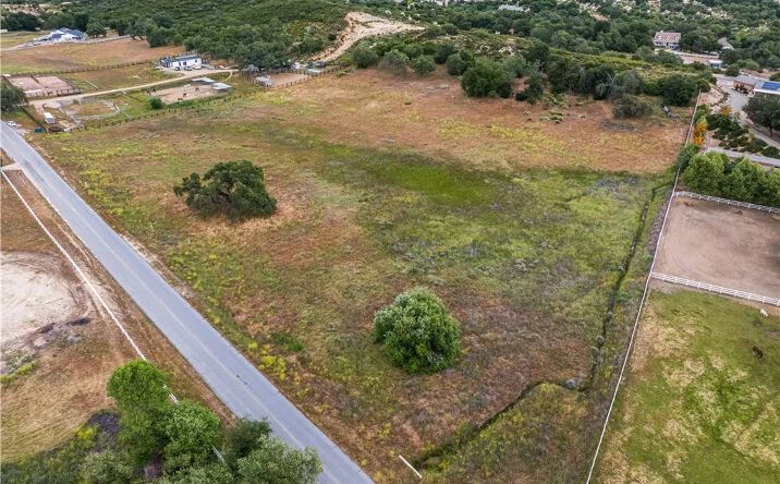 Pictures of Land property located at 41550 De Anna Ranch, Murrieta, CA 92562 for sales - image #1