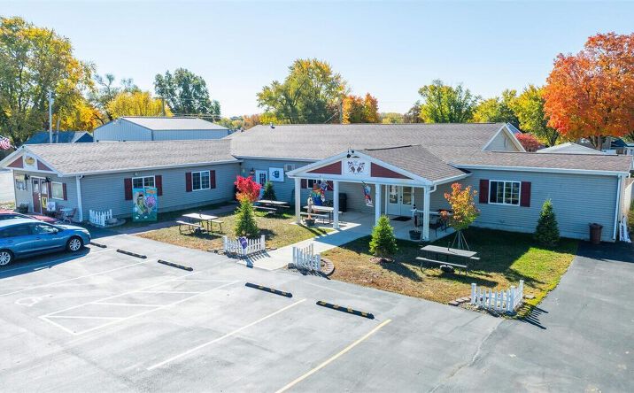 Pictures of Retail property located at 12150 N US HWY 421, MONTICELLO, IN 47960-4705 for sales - image #1