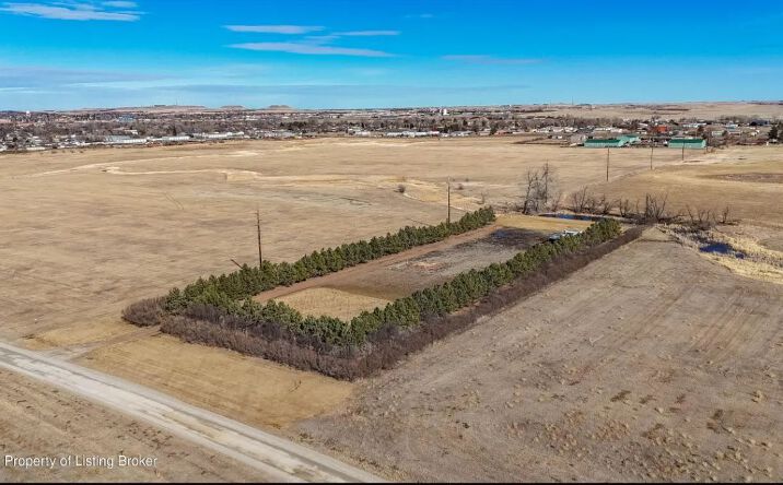 Pictures of Land property located at 8th Avenue SW, 95407, ND 58601 for sales - image #1