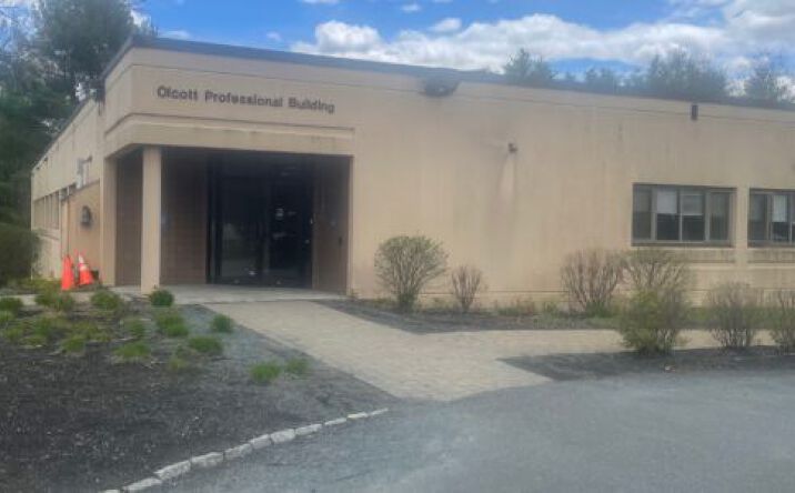 Pictures of Retail, Office property located at 331 Olcott Drive, Hartford, VT 05001 for sales - image #1