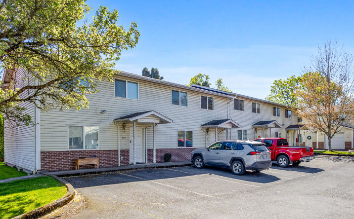 Pictures of Multifamily property located at 422-438 Warren St S, Monmouth, OR 97361 for sales - image #1
