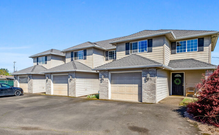 Pictures of Multifamily property located at 427-441 Warren St S, Monmouth, OR 97361 for sales - image #1