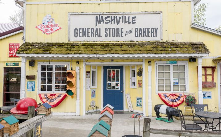 Pictures of Retail property located at 118 E Washington St, Nashville, IN 47448 for sales - image #1