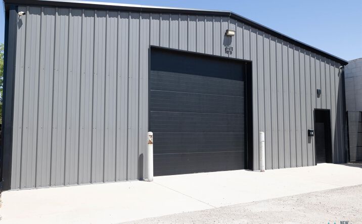 Pictures of Mixed Use, Retail, Industrial property located at 1711 SE Main Street, Roswell, NM 88203 for sales - image #1
