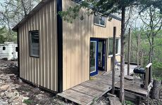 31884772