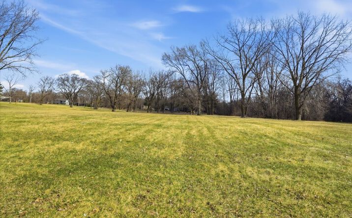 Pictures of Land, Retail property located at 1465 N Green Bay Road, Waukegan, IL 60085 for sales - image #1
