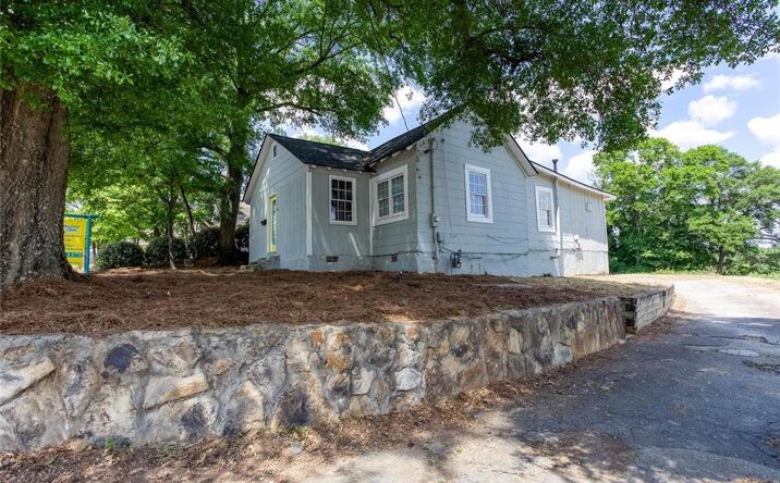 373 S Atlanta Street, Roswell
