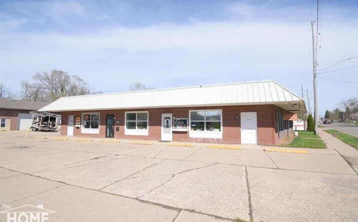 Pictures of Retail, Office, Mixed Use property located at 1201 CORUNNA AVE, OWOSSO, MI 48867-3737 for sales - image #1