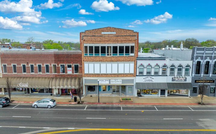 Pictures of Business for Sale, Office, Retail property located at 614 Washington St, Chillicothe, MO 64601 for sales - image #1