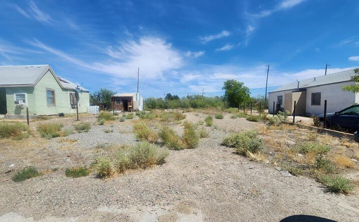 Pictures of Land property located at 410 S Magnolia, Pecos, TX 79772 for sales - image #1
