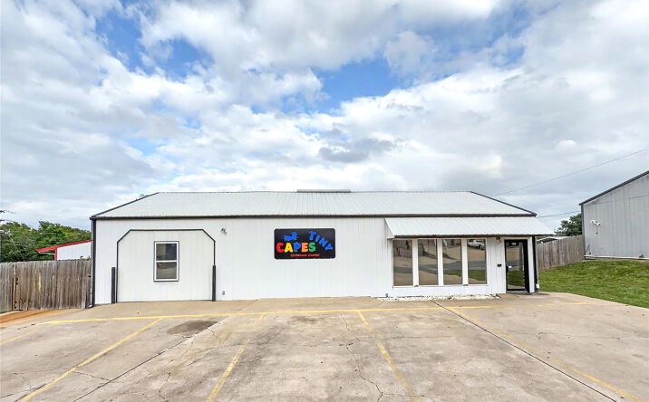 Pictures of Special Purpose property located at 1555 Echota Avenue, Tahlequah, OK 74464 for sales - image #1