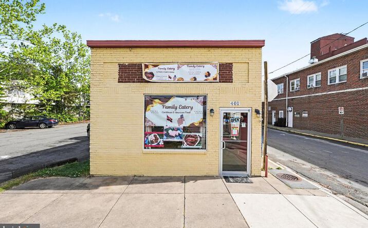 Pictures of Retail property located at 401 Potomac Avenue, Quantico, VA 22134 for sales - image #1